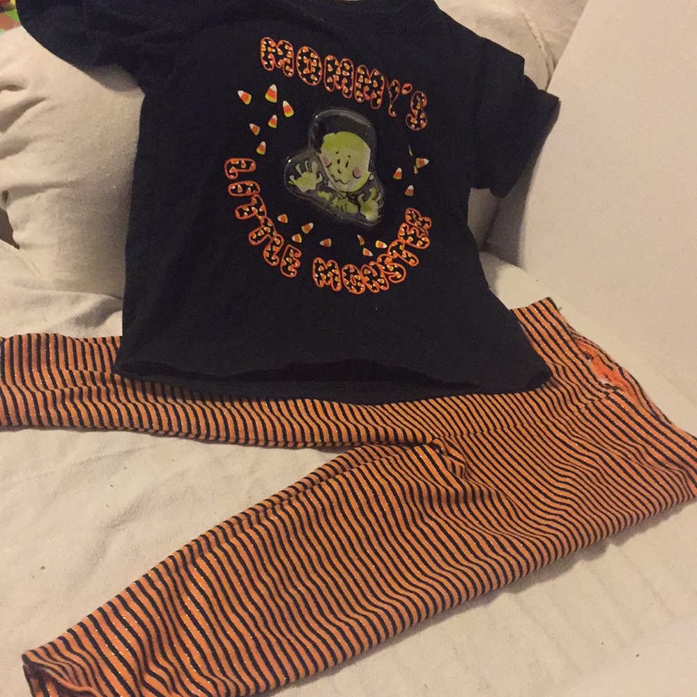 Halloween outfit!  Size 4t top and 3t bottom.